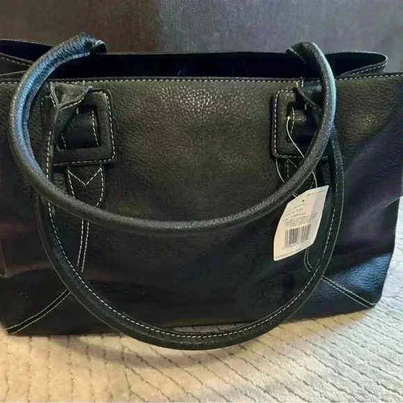 New Liz Claiborne faux leather purse
